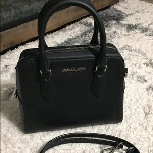 ❌SOLD❌Authentic Black Michael Kors handbag.